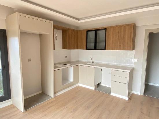 2+1 Erdgeschosswohnung Mit Aufzug Zum Verkauf Im Marktzentrum Von Gumuldur