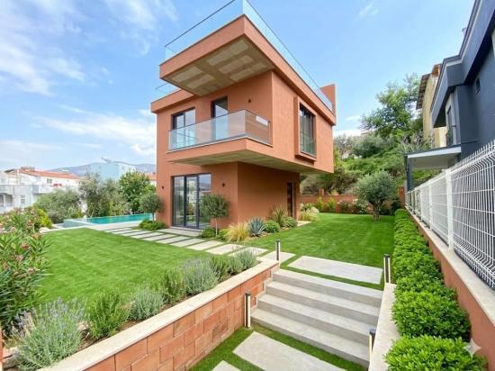 Luxuriöse Villa In Ürkmez, 100 M Vom Meer Entfernt, Mit Moderner Architektur Und Ungestörtem Meerblick.