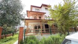 4+1-Zimmer Villa Zu Verkaufen in Cumhuriyet Bz. Seferihisar Doğanbey - 235 m²