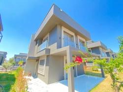 Ultra-Luxus 3+1 Freistehende Villa Zum Verkauf Am Meer In Doğanbey