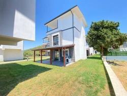 3+1 Freistehende Villa Mit Großem Garten Und Pool Zum Verkauf In Doğanbey