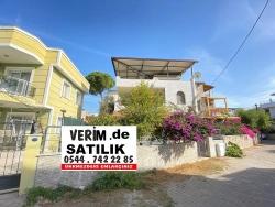 Eine Komplett Freistehende 4+1-Zimmer-Villa Auf Einem 225 M² Großen Grundstück, Nur 50 Meter Vom Meer Entfernt, In Payamlı, Seferihisar.