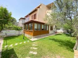 Brandneue, Renovierte, Freistehende 3+1-Zimmer-Villa Auf Eckgrundstück In Seferihisar, Şenköy Site, Zu Verkaufen.