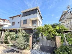 3+1-Zimmer Villa Zu verkaufen in Cumhuriyet Bz. Seferihisar Doğanbey - 215 m²