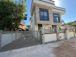 3+1-Zimmer Villa Zu verkaufen in Çukuraltı Bz. Menderes Özdere - 185 m²