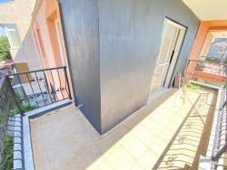 2+1-Zimmer-Wohnung In Ürkmez Zu Vermieten, 300 M², In Meeresnähe, Im Einkaufszentrum