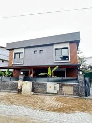 Ultra-Luxusvilla Mit Großem Garten, 30 Meter Vom Meer Entfernt In Özdere