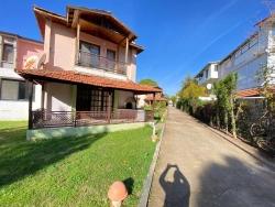 2+1-Zimmer-Wohnung In Einer Anlage Mit Pool, 100 M Vom Strand Entfernt In Ürkmez, Izmir Zu Verkaufen