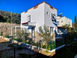 3+1 Sommerhaus Zum Verkauf Mit Garten Im Atatürk-Viertel, Izmir Seferihisar, 130 M2