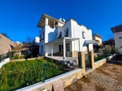 3+1 Sommerhaus Zum Verkauf Mit Garten Im Atatürk-Viertel, Izmir Seferihisar, 130 M2