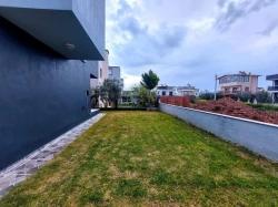 Eine Freistehende 3+1-Zimmer-Villa Auf Einem 300 M² Großen Grundstück In Doğanbey, Seferihisar, Steht Zum Verkauf.