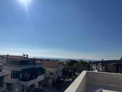 4+1 Villa Auf Einem Eckgrundstück Zum Verkauf Im Viertel Menderes Orta, 500 M Vom Meer Entfernt