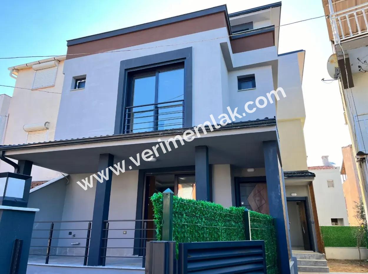 3 1 Villa Zum Verkauf Mit Freistehendem Eingang Und Garten In Doganbey, Seferihisar