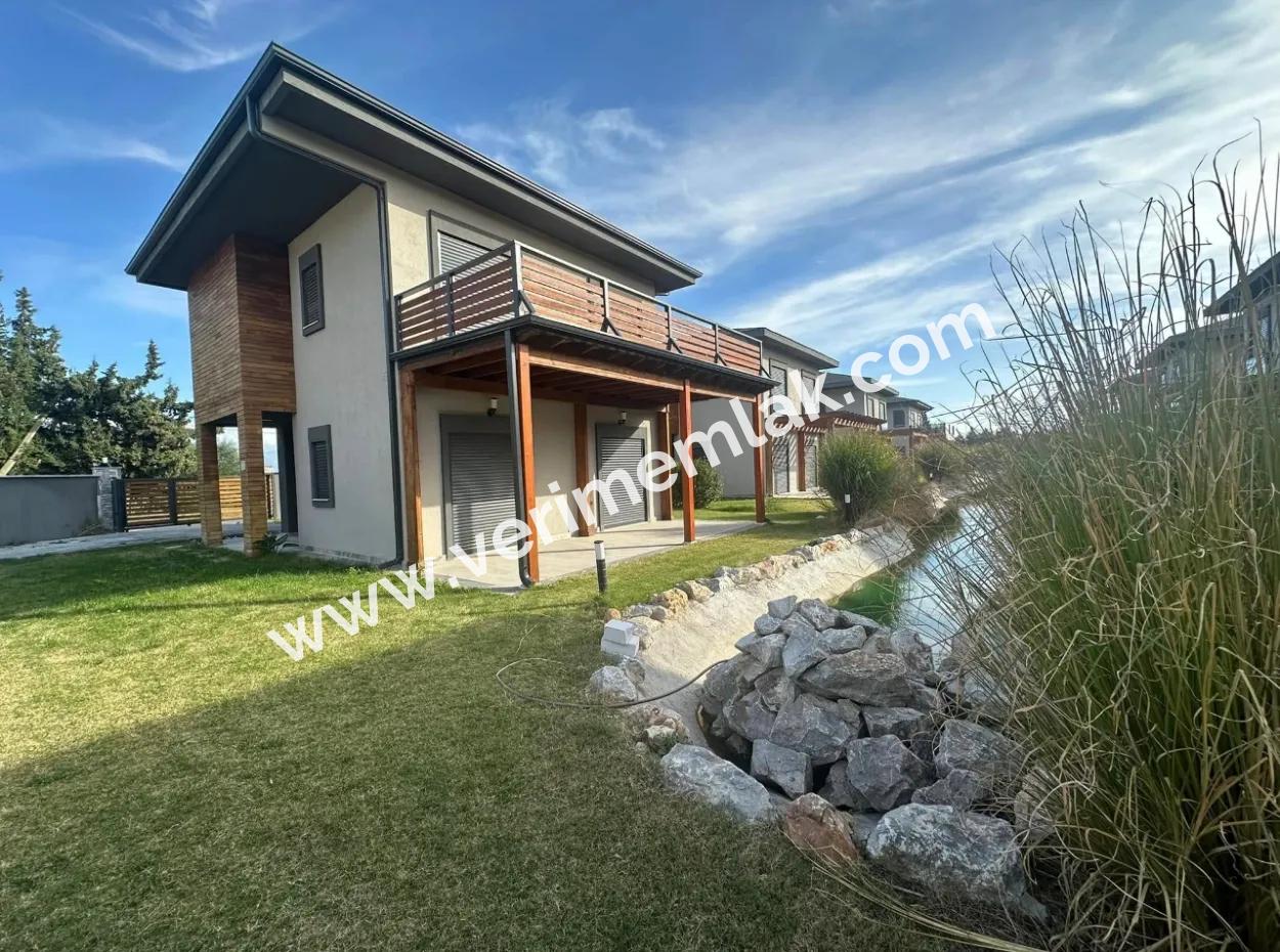 3 1 Ferienhaus Zu Verkaufen In Einem Komplex In Sefirihisar Doğanbeyde
