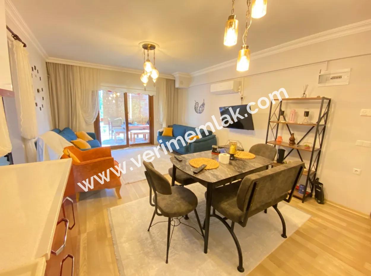 2 1 Wohnung Zum Verkauf Im Zentrum Von Ürkmez Mit 300M2 Garten Im Erdgeschoss Zum Meer