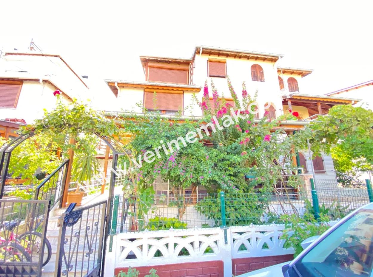 Freistehend Mit Großem Garten In Einem Komplex In Seferihisar Doganbey.4 1 Villa Zu Verkaufen