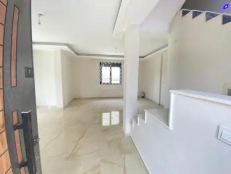 Luxuriös Gebautes 4 1 Sommerhaus Mit Freistehendem Eingang In Doğanbey, Seferihisar