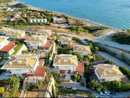 5 2 Villen Zum Verkauf Mit Freistehendem Großem Garten Auf Der Meerseite In Doğanbey