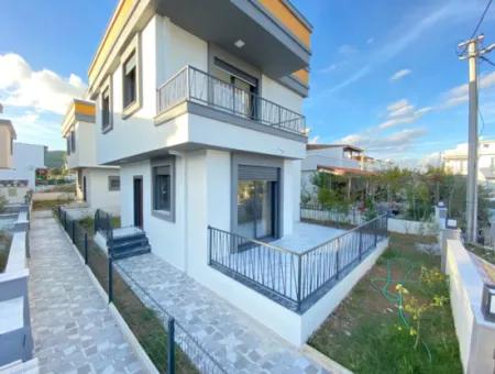 Einfamilienstehende Luxusvilla Mit Großem Garten Zum Verkauf In Doganbey 3 1