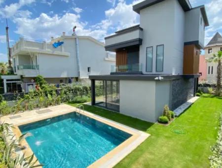 Einzel-Freistehendes Schwimmbad Fußbodenheizung Luxus 4 1 Villa Zum Verkauf In Gümüldür