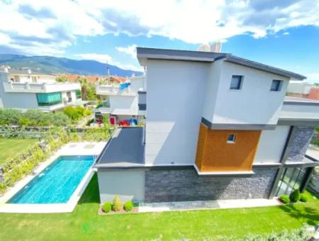 Einzel-Freistehendes Schwimmbad Fußbodenheizung Luxus 4 1 Villa Zum Verkauf In Gümüldür