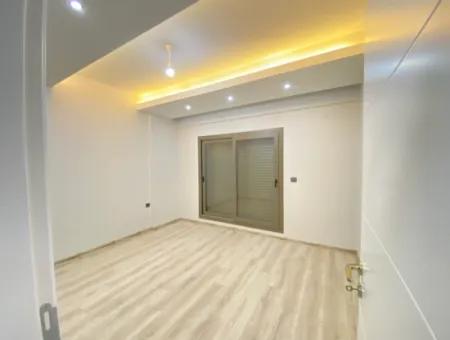 Wohnung Mit Aufzug In Zentraler Lage 100 Mt Zum Meer