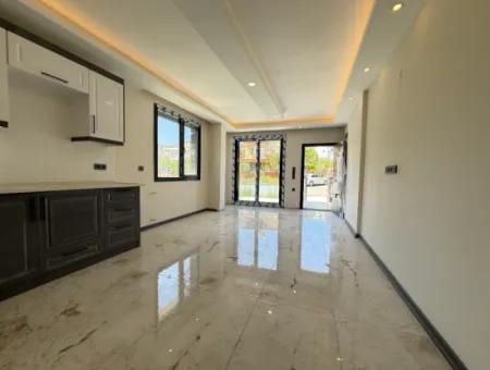 2 1 Villa Zum Verkauf In Doganbey Mit Sehr Großem Garten Ganz In Der Nähe Des Meeres