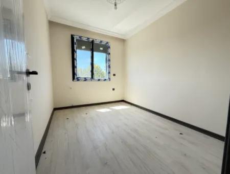 2 1 Villa Zum Verkauf In Doganbey Mit Sehr Großem Garten Ganz In Der Nähe Des Meeres