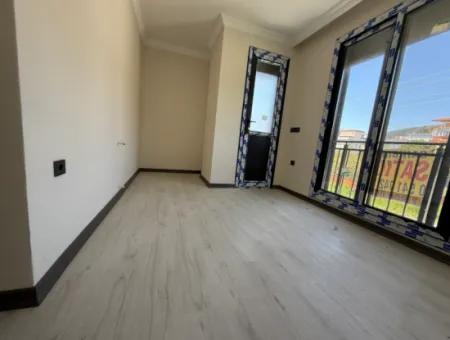 2 1 Villa Zum Verkauf In Doganbey Mit Sehr Großem Garten Ganz In Der Nähe Des Meeres