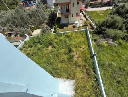 2 1 Villa Zum Verkauf In Doganbey Mit Sehr Großem Garten Ganz In Der Nähe Des Meeres