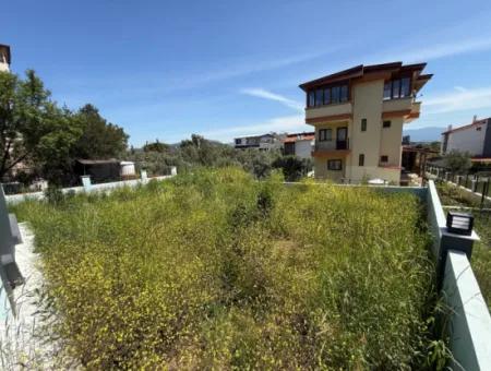 2 1 Villa Zum Verkauf In Doganbey Mit Sehr Großem Garten Ganz In Der Nähe Des Meeres