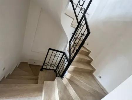 3 1 Villa Zu Verkaufen Mit Garten In Meeresnähe In Ürkmez
