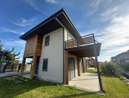3 1 Ferienhaus Zu Verkaufen In Einem Komplex In Sefirihisar Doğanbeyde