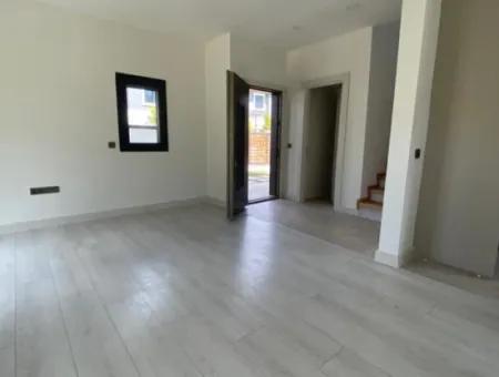 3 1 Ferienhaus Zu Verkaufen In Einem Komplex In Sefirihisar Doğanbeyde