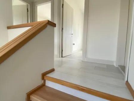 3 1 Ferienhaus Zu Verkaufen In Einem Komplex In Sefirihisar Doğanbeyde
