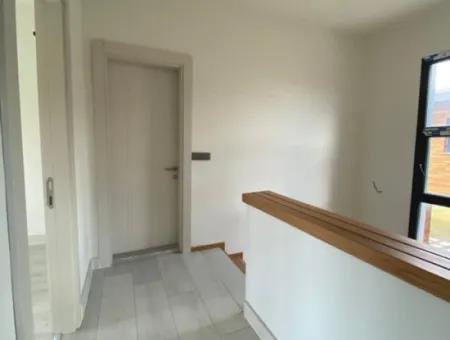 3 1 Ferienhaus Zu Verkaufen In Einem Komplex In Sefirihisar Doğanbeyde
