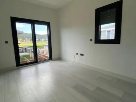 3 1 Ferienhaus Zu Verkaufen In Einem Komplex In Sefirihisar Doğanbeyde