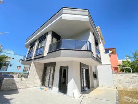 2 1 Villa Mit Grossem Garten Zu Verkaufen In Ürkmez
