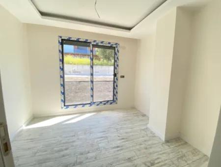2 1 Villa Mit Grossem Garten Zu Verkaufen In Ürkmez