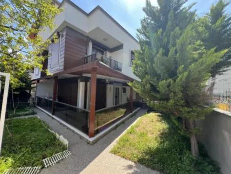 3 1 Villa Zum Verkauf Auf Der Meerseite In Zentraler Lage In Özdere