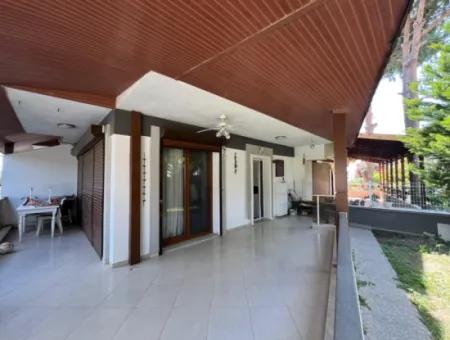 3 1 Villa Zum Verkauf Auf Der Meerseite In Zentraler Lage In Özdere
