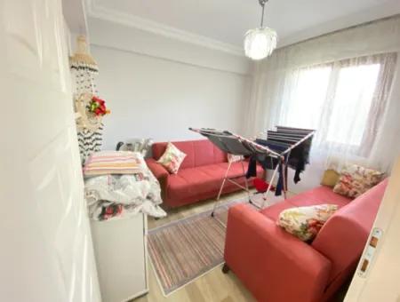 2 1 Wohnung Zum Verkauf Im Zentrum Von Ürkmez Mit 300M2 Garten Im Erdgeschoss Zum Meer