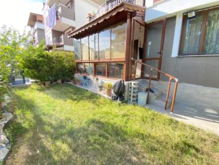 2 1 Wohnung Zum Verkauf Im Zentrum Von Ürkmez Mit 300M2 Garten Im Erdgeschoss Zum Meer