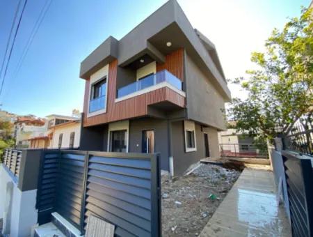 Ozderede 3 1 Villa Zu Verkaufen Mit Geneş Bahceli