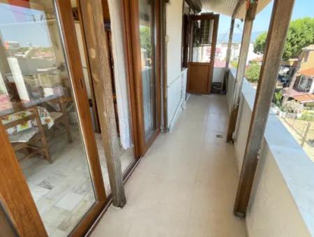 Geräumiger Verkauf 3 1 Wohnung Mit Meerblick 50M Vom Strand In Ürkmez Entfernt