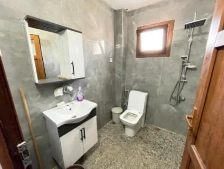 Geräumiger Verkauf 3 1 Wohnung Mit Meerblick 50M Vom Strand In Ürkmez Entfernt
