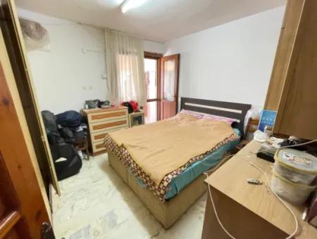 Geräumiger Verkauf 3 1 Wohnung Mit Meerblick 50M Vom Strand In Ürkmez Entfernt