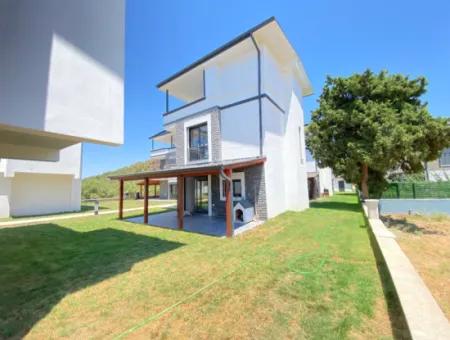 3 1 Villa Zum Verkauf Mit Großem Garten Mit Freistehendem Einzelpool In Doğanbey