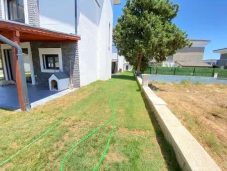 3 1 Villa Zum Verkauf Mit Großem Garten Mit Freistehendem Einzelpool In Doğanbey