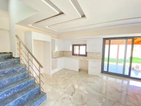 3 1 Villa Zum Verkauf Mit Großem Garten Mit Freistehendem Einzelpool In Doğanbey